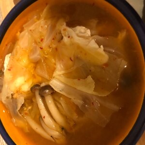 キャベツとキノコのキムチチゲ風スープ☆